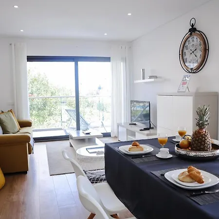 Sunshine By Algest Apartment